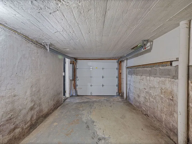 1377 Collinsdale Ave — Photo 29