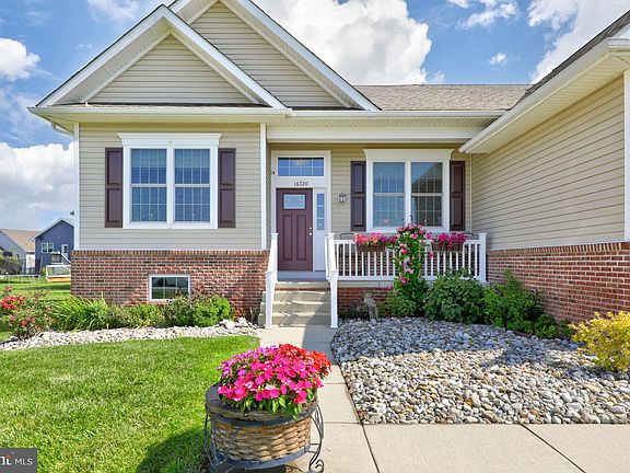 3rd image of 16720 Flatstone Cir #57