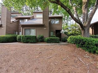 1606 Parkaire Xing, Marietta, GA 30068