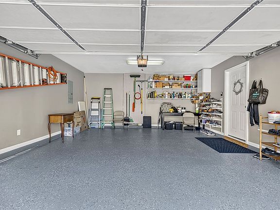 4th image of 106 Elmhurst Ln