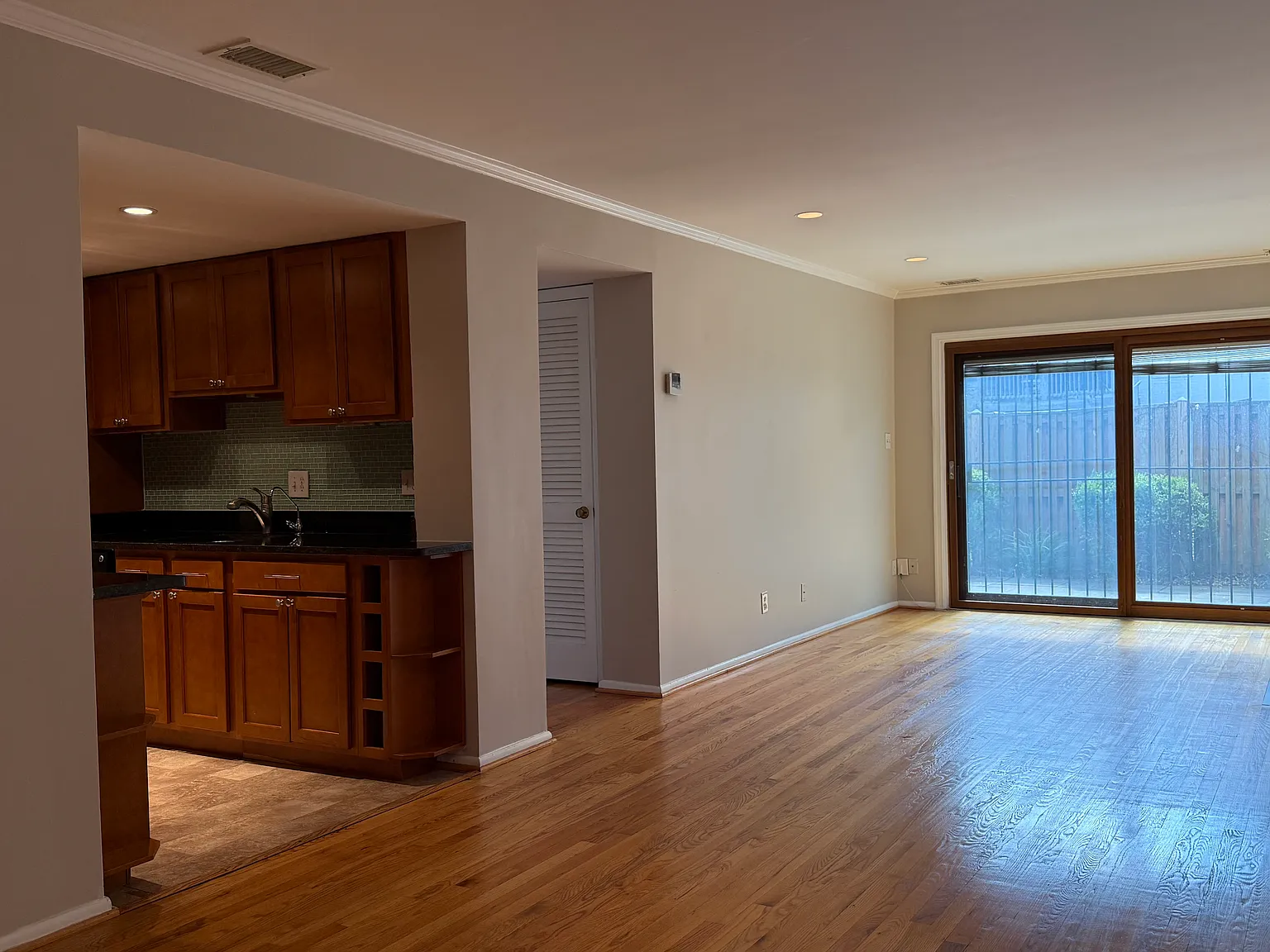 1812 Wyoming Ave NW — Photo 3