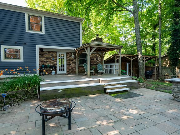 3rd image of 2471 Beechknoll Point