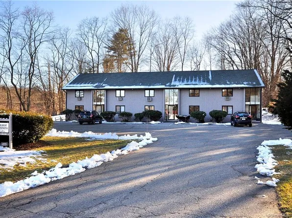 11 Gibbs Street #6, Winchester, CT 06098