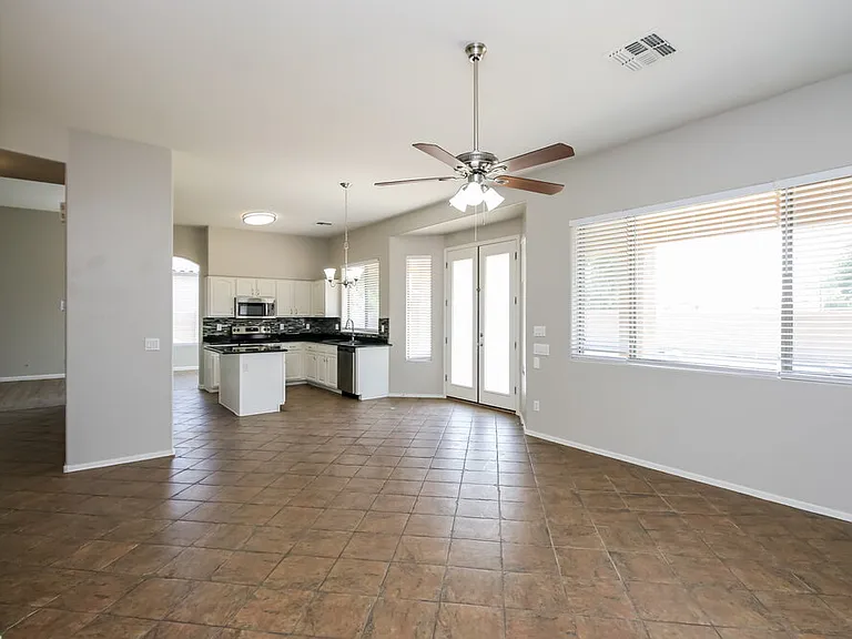 4091 E Carriage Way — Photo 5