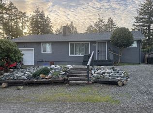 627 Richard St, Brookings, OR 97415
