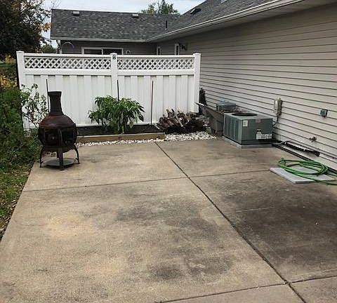 3rd image of 212 Rosewood Ave NW