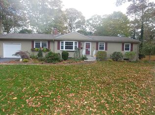 19 Firwood Dr, North Kingstown, RI 02852