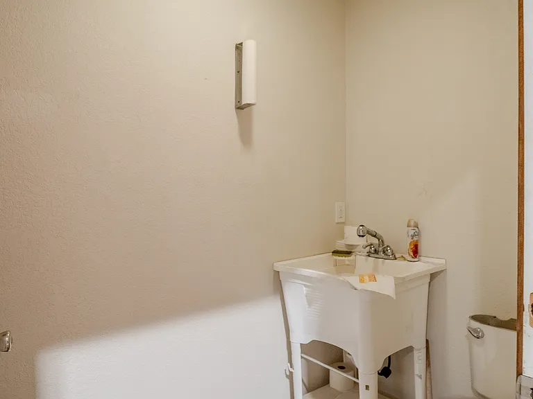 10 Orin Industrial Ave — Photo 14