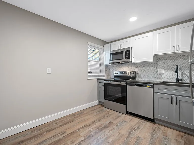 558 Mill St #104 — Photo 7