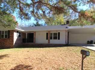 2608 N Stagecoach Dr, Fayetteville, AR 72703