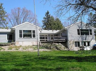 N63W37817 Vista Dr, Oconomowoc, WI 53066