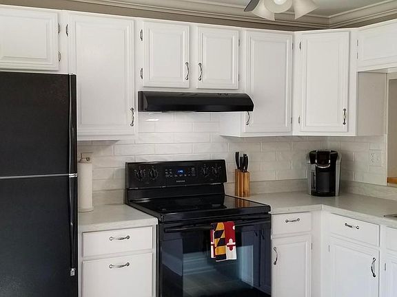 5th image of 1322 Stockett Sq