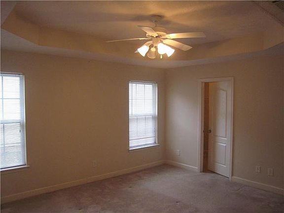 5th image of 89 Kendall Park Dr