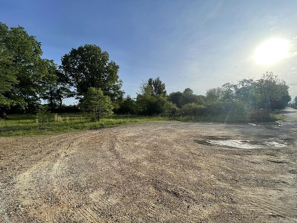 2nd image of 3600 School St