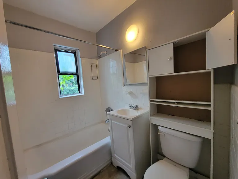 60 Crawford St #14E — Photo 4