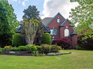 6825 Blackthorn Ln, Suwanee, GA 30024