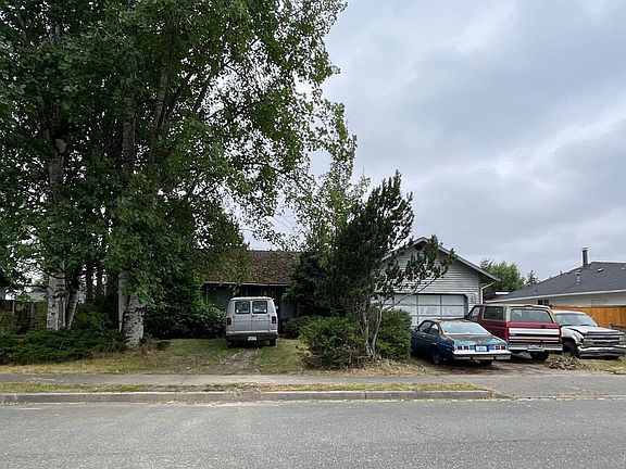 2nd image of 7020 65th Ave NE