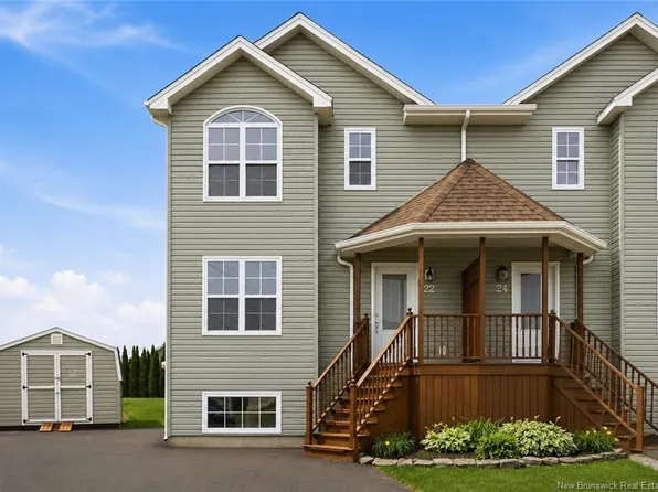 22 Carlson St, Moncton, NB E1G 5N5