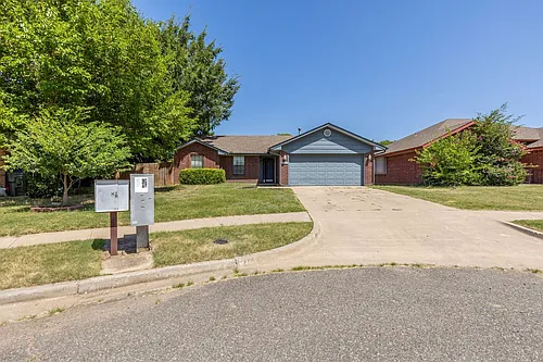 2101 Harbor Dr Photo 1