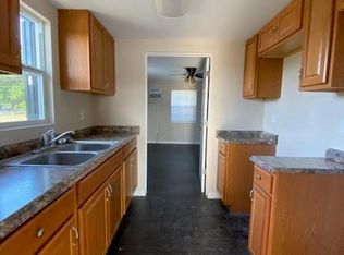 566 New York Dr, Fort Myers, FL 33905