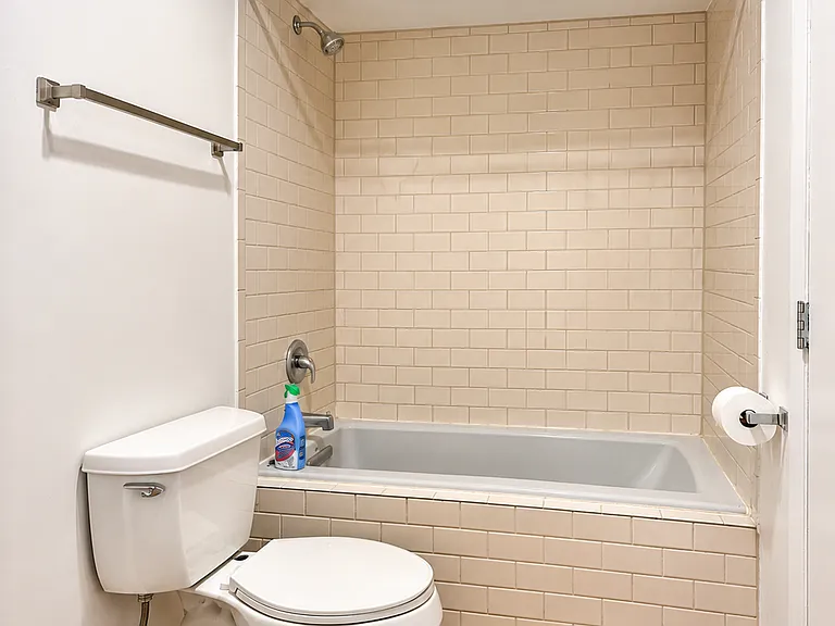 2208 Country Club Dr #26 — Photo 16
