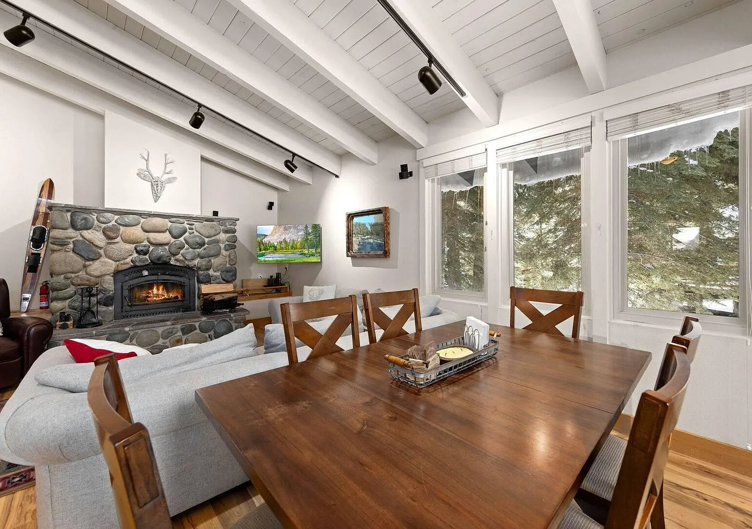 4 bed, 1664 sqft, $7,500 — Photo 3