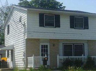 543 Center St, Hartford, WI 53027