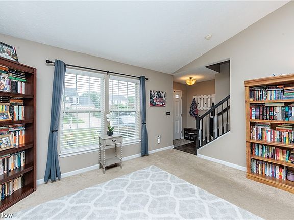 3rd image of 5410 Fountain Cir