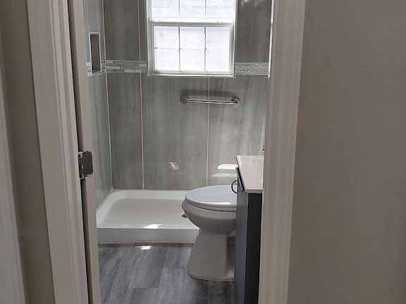 4th image of 5109 Bourquin St