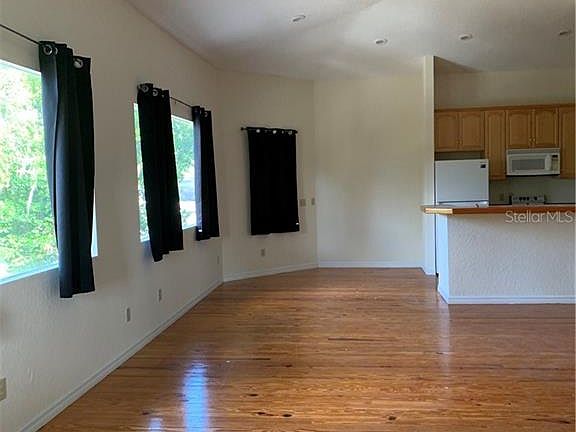 3rd image of 825 N Thornton Ave