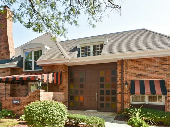 12666 S London Ln #8-1, Palos Heights, IL 60463