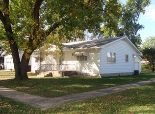 327 N Roosevelt St, Marion, KS 66861