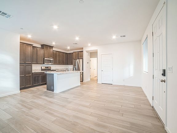 4th image of 5730 Sky Pointe Dr #154