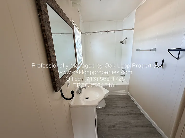 2811 1/2 Market St #B — Photo 12