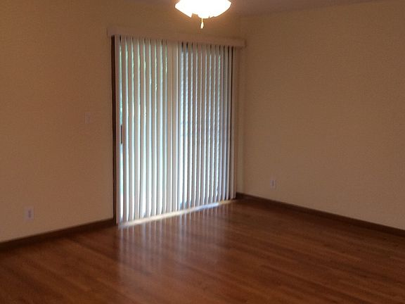 2nd image of 4803 Flintridge Ct