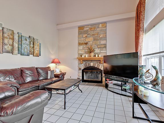 4th image of 520 Penny Ln