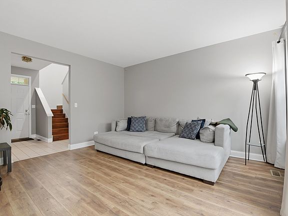 3rd image of 6727 Pine Lake Dr #6727