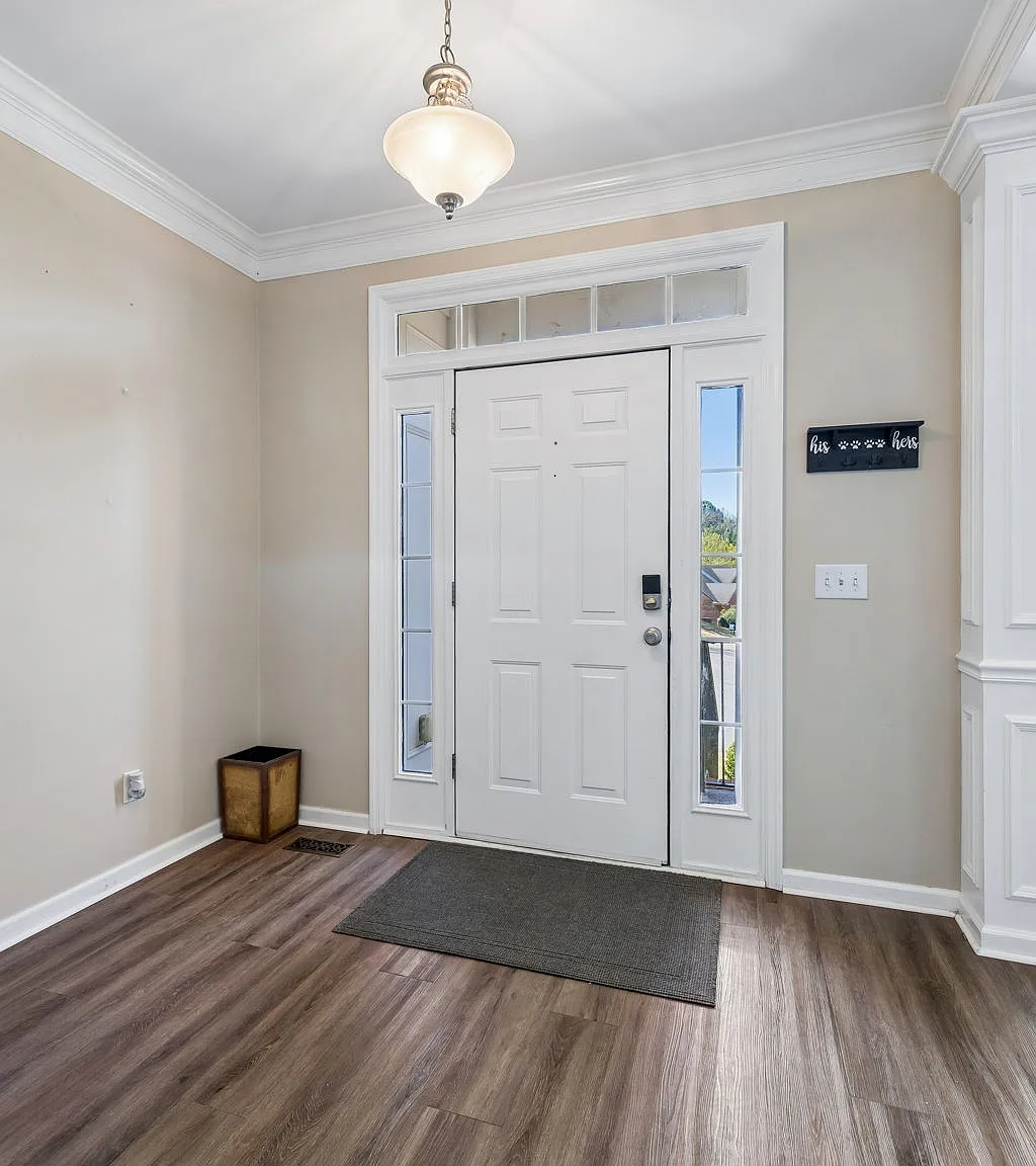 4 bed, 3298 sqft, $4,195 — Photo 3