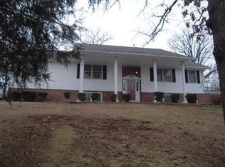 5317 S Timberlake Dr, Springfield, MO 65804