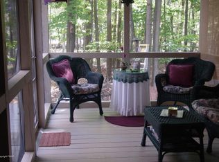 196 Wyalusing Dr, Pocono Lake, PA 18347