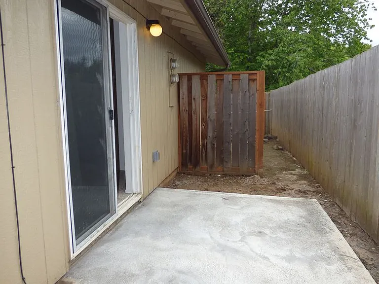 3974 Liberty Rd S — Photo 24