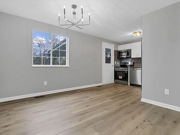 4th image of 8906 Lakefield Ct