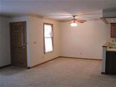 5th image of 100 Thorn Way