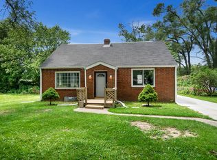 2215 Welworth Ave, Rockford, IL 61108