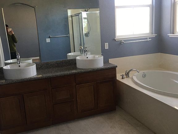 4th image of 120 Abella Cir