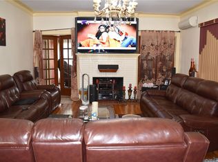 9001 193rd St, Hollis, NY 11423