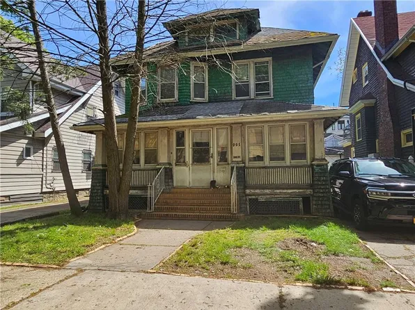 901 E 18th St, Brooklyn, NY 11230
