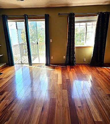 3rd image of 7507 Derby Ln
