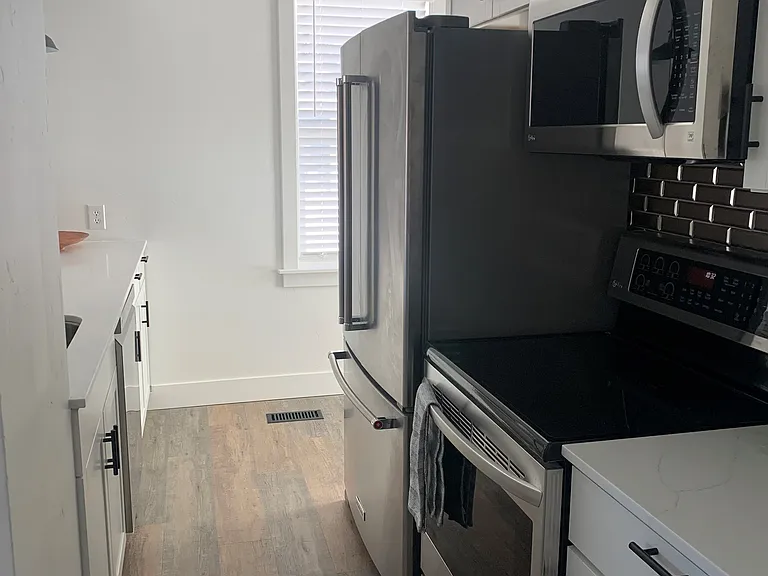 1799 Curtis Ave — Photo 7