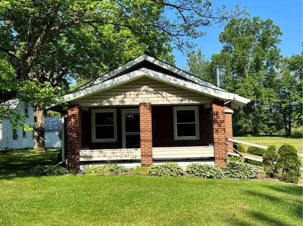 679 State Route 7 NE, Brookfield, OH 44403